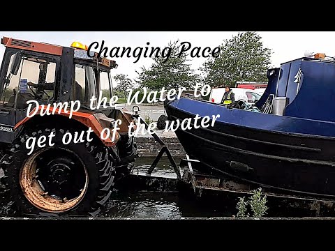 #12 Dump the water to get out of the water LIVEABOARD NARROWBOAT MAINTENANCE DIY trailered out