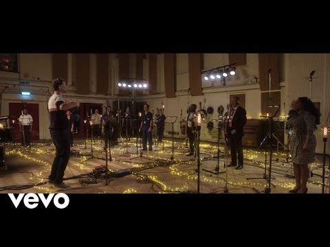 Justin Bieber, The Lewisham And Greenwich NHS Choir - Holy ft. Chance The Rapper
