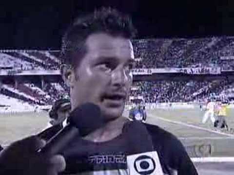 Santa Cruz 4 x 0 Serrano [Alex O. (2), Tubarão e M. Brito]