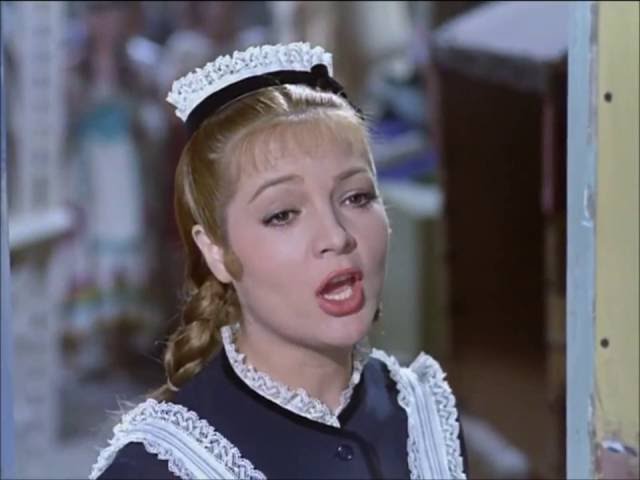 Vídeo relacionado con Sara Montiel Pack 10 peliculas: El ultimo cuple / La Violetera / Carmen la de Ronda / Mi ultimo tango / Pecado de amor / La bella Lola / La Reina del Chantecler / La dama de Beirut/ Tuset street