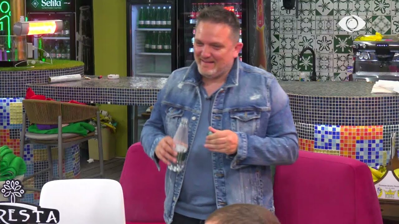 “Ti je bërë zarush”/ Gazi ngre tonet me Julin, ndërhyn Romeo: Prandaj të përdorin…