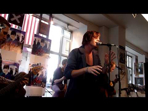 AiluCrash Turn The Tide (Cilla Turns) acoustic live