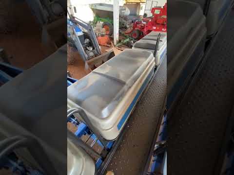 Á VENDA PLANTADEIRA NEW HOLLAN PL 5012 DE 12 LINHAS ANO 2016