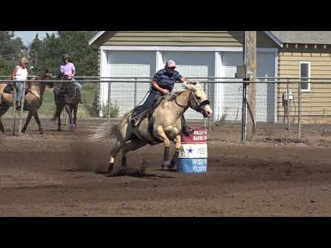 Mary Ann Munkers and This Guy Otoe Fly Walla Walla 7-22-18