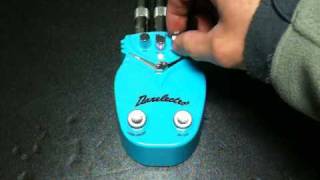Video thumbnail for Danelectro PB&J Delay DJ 17 by musicnbooksdotcom