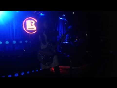 Retromist in winter viocation