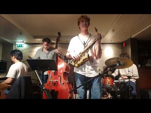 Max Kuitems Quartet preview thumbnail