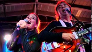 Os Mutantes - &quot;Singing the Blues&quot; (Bia Mendes/Erasmo Carlos)