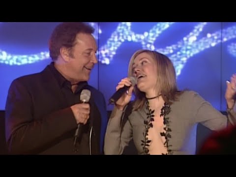 Tom Jones & Cerys Matthews - Baby It's Cold Outside (live vocal) - Top Of The Pops - 1999