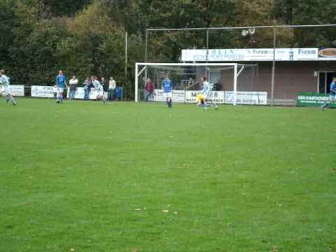 Boskant A2 - Sparta 25 A2: GOAL! Perfect ingeschoten!!