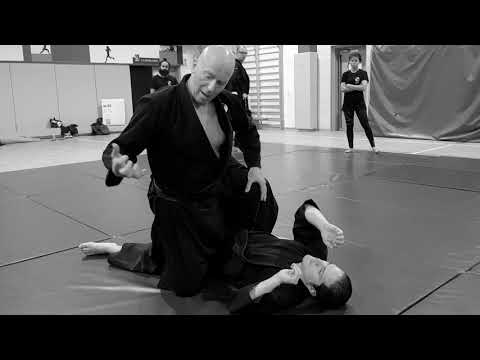 Kibisu gaeshi and hitting on the ground - Ninjutsu
