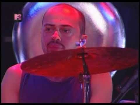 Planta & Raiz - 08 - Pra poucos (Ao vivo Jornal da MTV 29 03 2007) Pumpkn @LBVIDZ