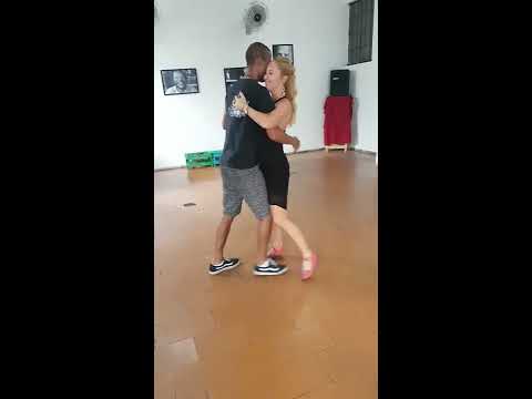 Hugo Silva e Pia Ovalle - Forro Roots