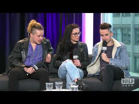 Luke Friend and Tom Milner’s Shared Backstage Toilet