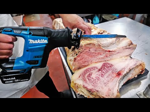 Comida Japonesa - BIFE DE CARNE WAGYU ENVELHECIDO A SECO Blue Lily Steakhouse Restaurante Chinês Ginza Tóquio Japão