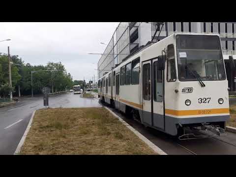 Tramvaiul V3A-93 #327 pe linia 14 plecând din noul terminal Pantelimon
