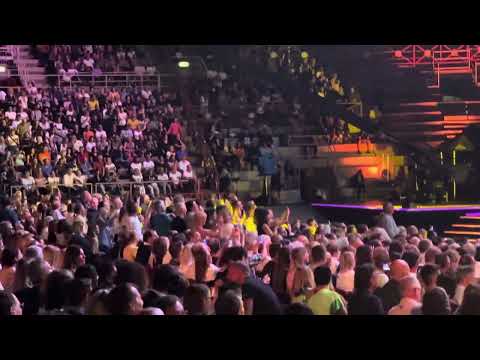 Captain Sensible con la sua Wot. Ve la ricordate? Era il 1982