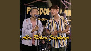 Download lagu Aku Bukan Jodohnya mp3