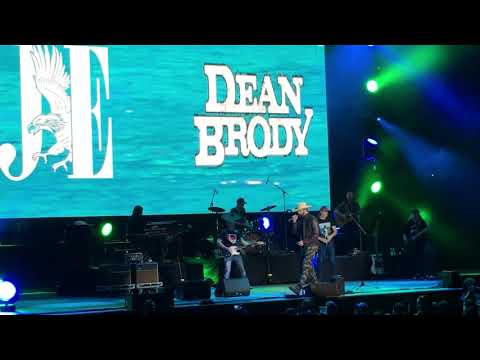 Dean Brody & Jade Eagleson - More Drinkin' Than Fishing (Toronto 2021)