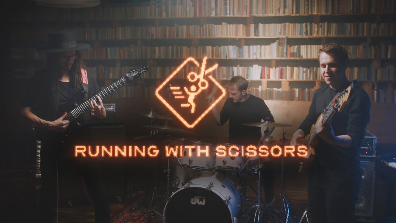 GRAPEFRUIT ASTRONAUTS /// RUNNING WITH SCISSORS