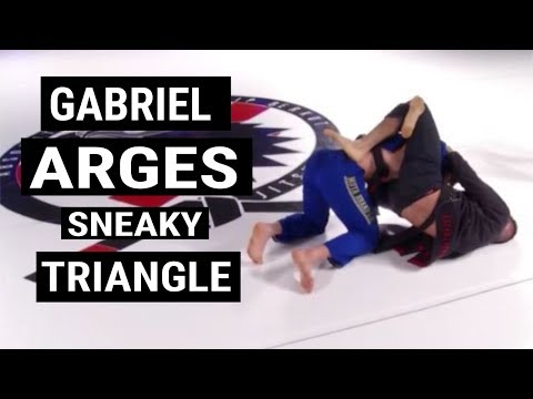 GABRIEL ARGES JIU JITSU Sneaky Triangle Choke from Knee On Belly | BALEIAS BJJ TECHNIQUE BREAKDOWN