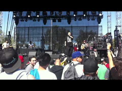Ritmo Machine - La Calle ft. Sick Jacken (Live at Smokeout)
