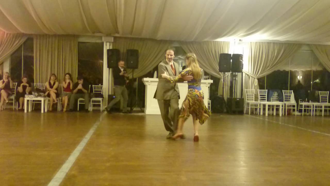 Damian Ignacio Eselevsky Esell & Nancy Louzan .. Juan D'Arienzo & Su Orquesta Tipica Yo No