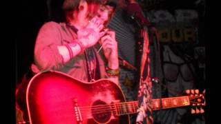 Never Shout Never- This Sh*t Getz Old- live- 6.3.11