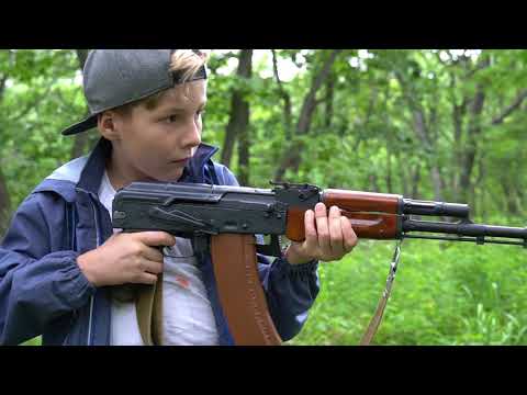 Немного постреляли из страйкбольных приводов (АК-74 и Beretta)