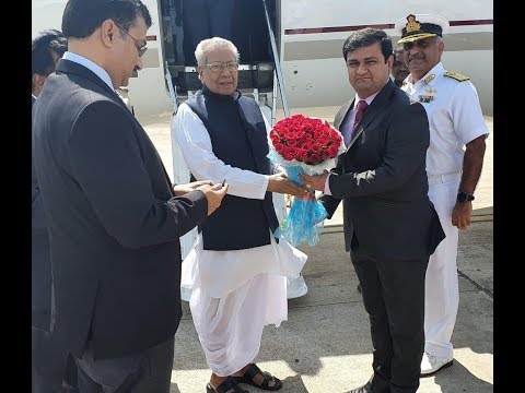 Governor of AP Sri Biswabhushan Harichandan Arrives Airport, in Visakhapatnam,Vizag Vision...