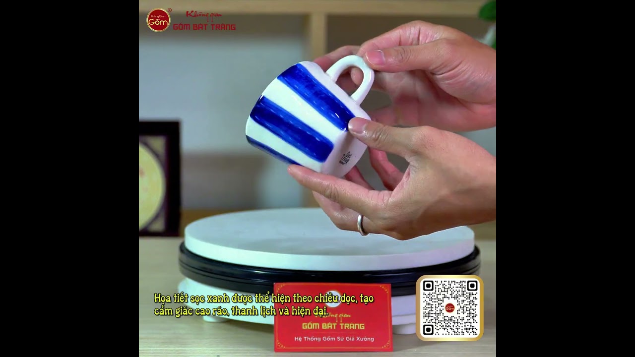 Bộ Bình Nước Dáng Ống Sọc Xanh