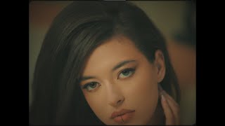 Download lagu Petra - C'est la vie mp3 Download lagu Petra - C'est la vie mp3