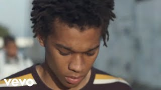 Musik-Video-Miniaturansicht zu She Knows Songtext von J. Cole