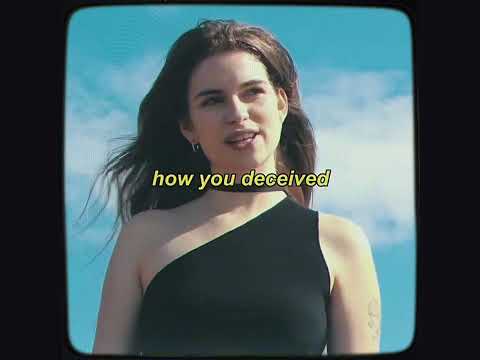 C’est drôle - Adèle Castillon (english subtitles)