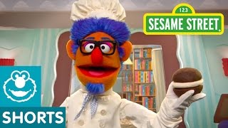 Sesame Street: Making Whoopie Pies in the Library | Smart Cookies