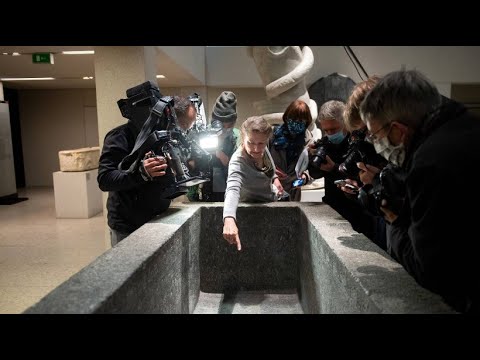 Rätselraten nach Beschädigung von Kunstwerken auf Berliner Museumsinsel