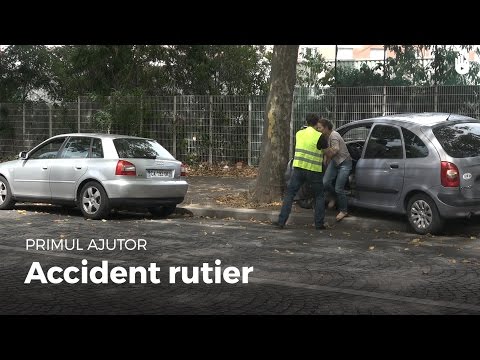 Learn first aid techniques - Road accident
