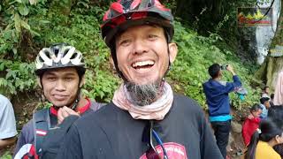 preview picture of video 'Air terjun anglo, Gowes Ngos-ngosen!!!!!'