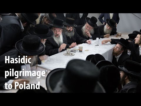 Photographer's Hasidic pilgrimage to Poland