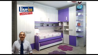 Cameretta ad angolo con massimo contenimento e minimo ingombro di spazio.