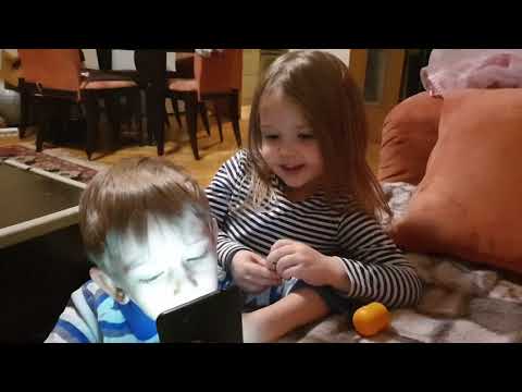 Fluturas, nu mai ai aripioare ft. Anna & Alex