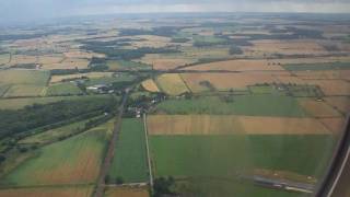 preview picture of video 'Thomas Cook Boeing 757-200 Landing at Humberside Airport July 2009  filmed in HD'