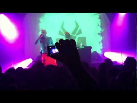 Die Antwoord: Enya orinoco flow cover... Luxembourg Den Atelier 2012