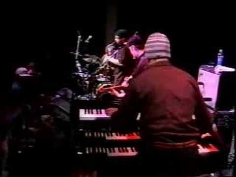 Soulive - live - Alan Evans lays it down