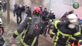 French Riot Police Clash With Firefighters as Paris Protests Continue
