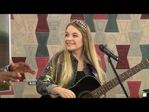 Music: Amy Tjasink performs 'Sunsets'