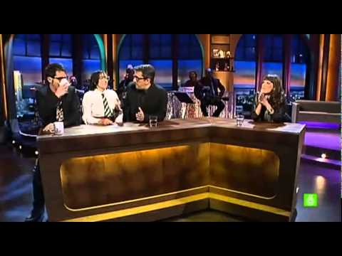 La niña de Shrek - En la barra