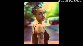 Holly McNarland - Water (Lyrics in Description)