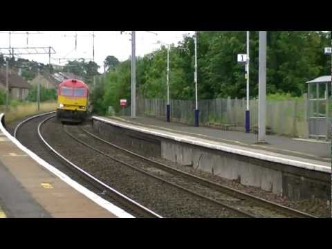 **Super 60 visits Scotland in tandem with 92037 on 6X65 at Carluke 3 August 2012.mpg**