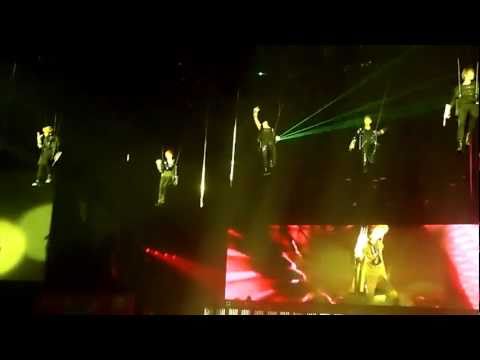 [FANCAM] 110610 SHINee - Lucifer @ SMTOWN PARIS